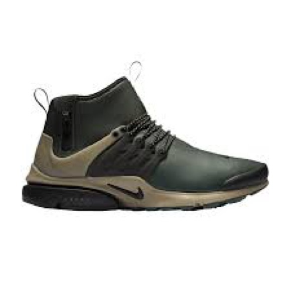 Nike Other - Nike sizes 13